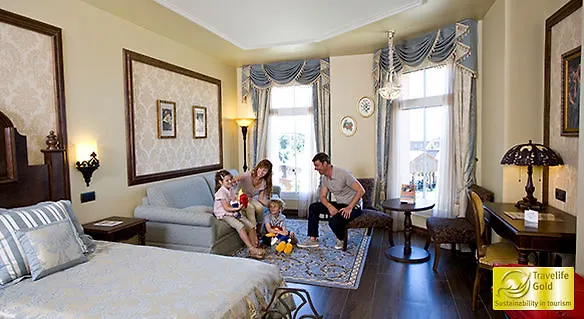 Portaventura Hotel Lucy'S Mansion - Includes Unlimited Access & Express Wristband To Portaventura Park & Ferrari Land Salou