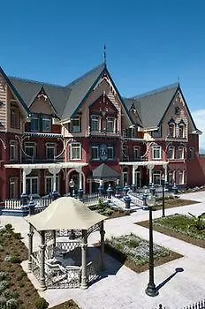 *****  Portaventura Hotel Lucy'S Mansion - Includes Unlimited Access & Express Wristband To Portaventura Park & Ferrari Land Salou España