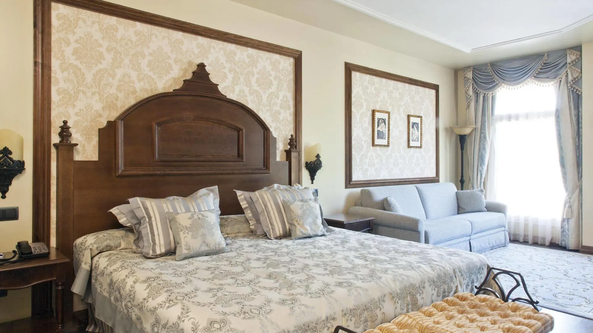 Portaventura Hotel Lucy'S Mansion - Includes Unlimited Access & Express Wristband To Portaventura Park & Ferrari Land Salou