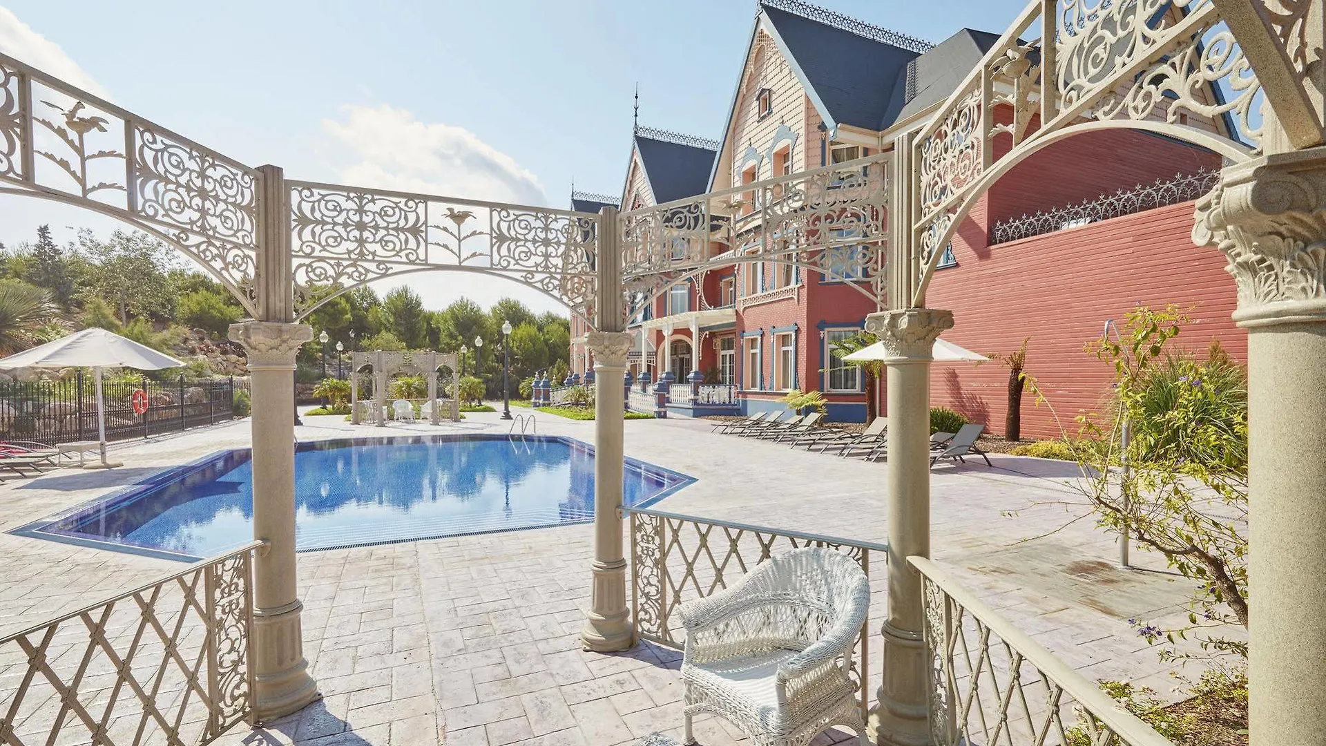 Portaventura Hotel Lucy'S Mansion - Includes Unlimited Access & Express Wristband To Portaventura Park & Ferrari Land Salou 5*,  España