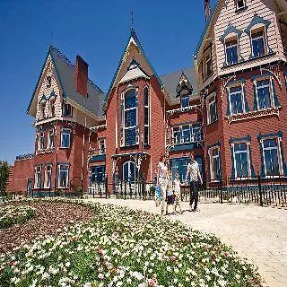 Portaventura Hotel Lucy'S Mansion - Includes Unlimited Access & Express Wristband To Portaventura Park & Ferrari Land Salou