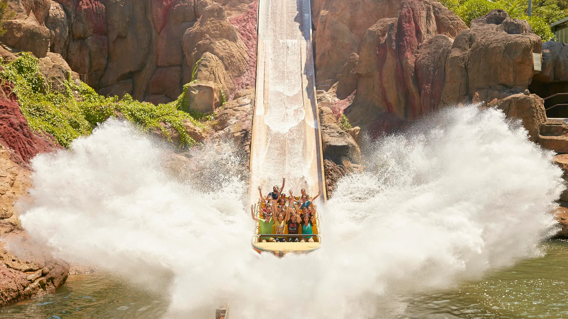 *****  PortAventura Hotel Lucy's Mansion: Unlimited Park Access & Express Passes Salou Spain