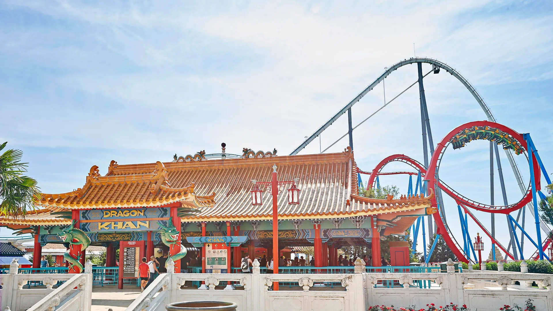 PortAventura Hotel Lucy's Mansion: Unlimited Park Access & Express Passes Salou
