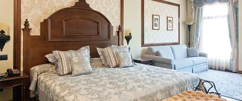Portaventura Hotel Lucy'S Mansion - Includes Unlimited Access & Express Wristband To Portaventura Park & Ferrari Land サロウ